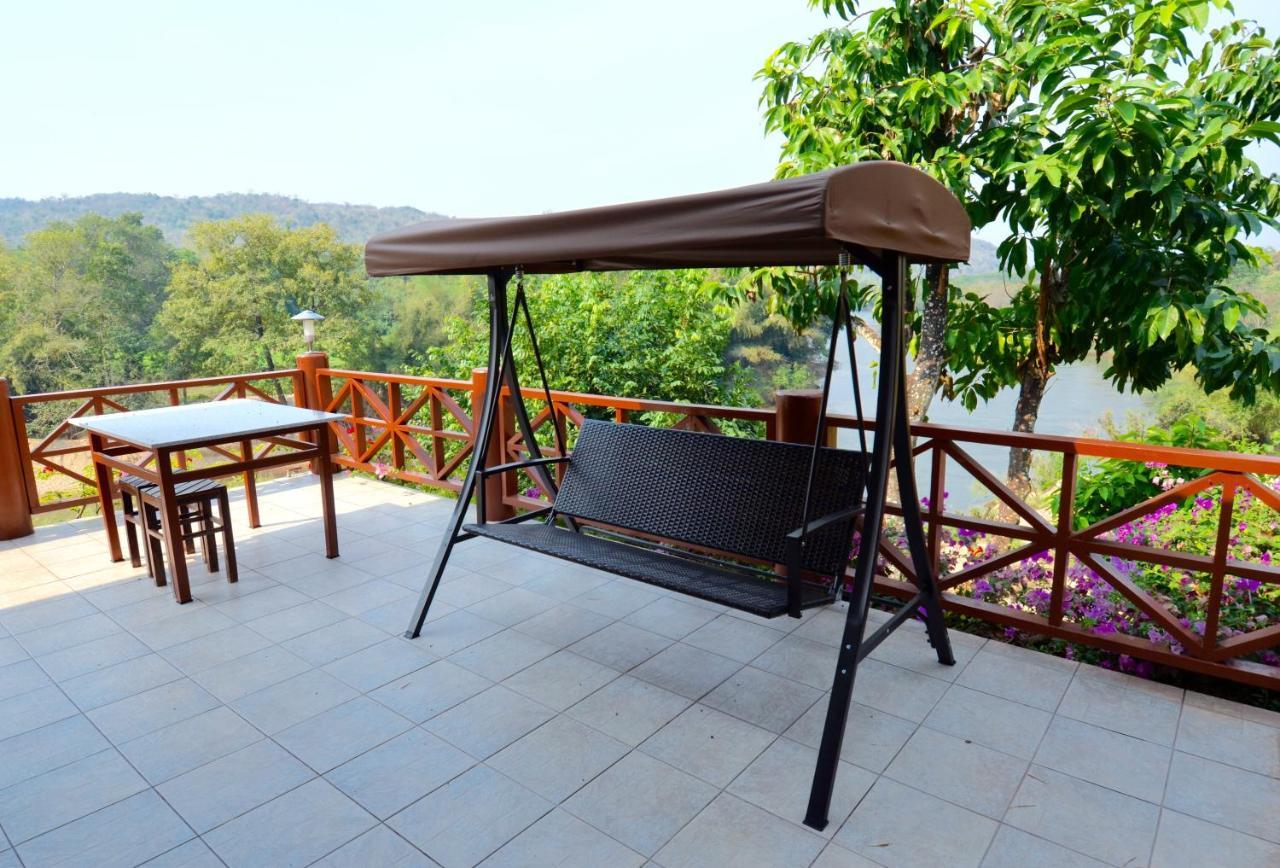 Baan Wanwaree Bed & Breakfast Kanchanaburi Exterior photo