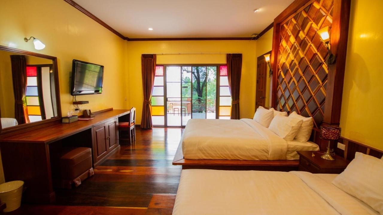 Baan Wanwaree Bed & Breakfast Kanchanaburi Exterior photo